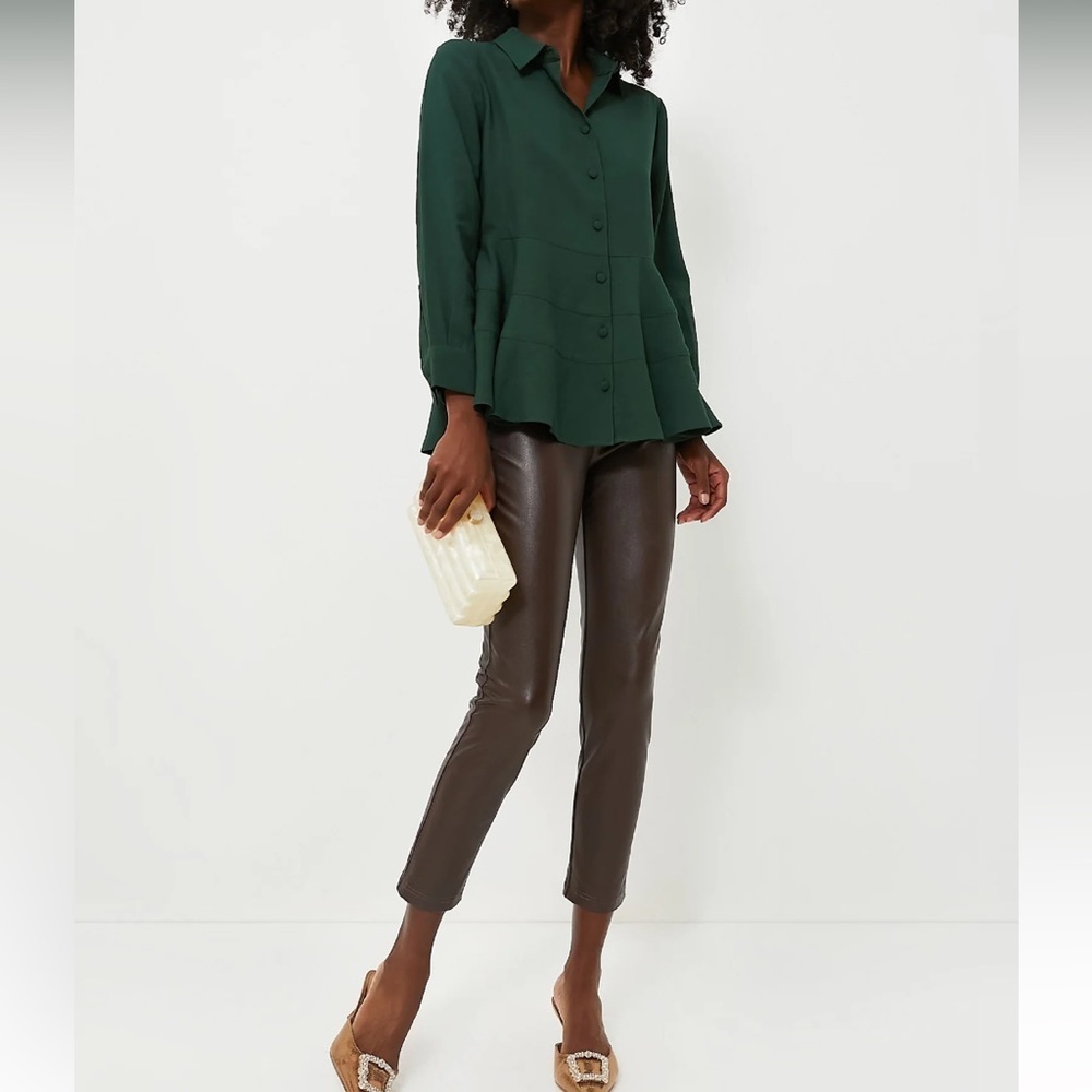 Hunter Green Ashlen Blouse
POMANDER PLACE - Picture 2 of 11
